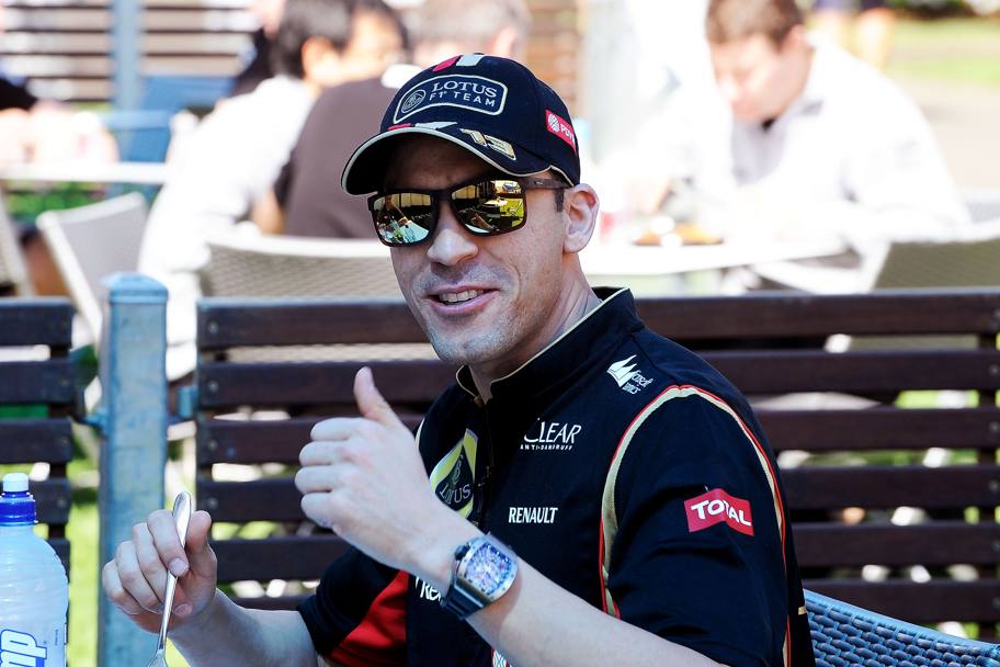 Pastor Maldonado con la nuova divisa Lotus. Colombo